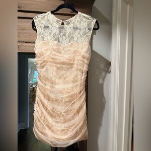 Elegant Lace Sleeveless Dress in Cream